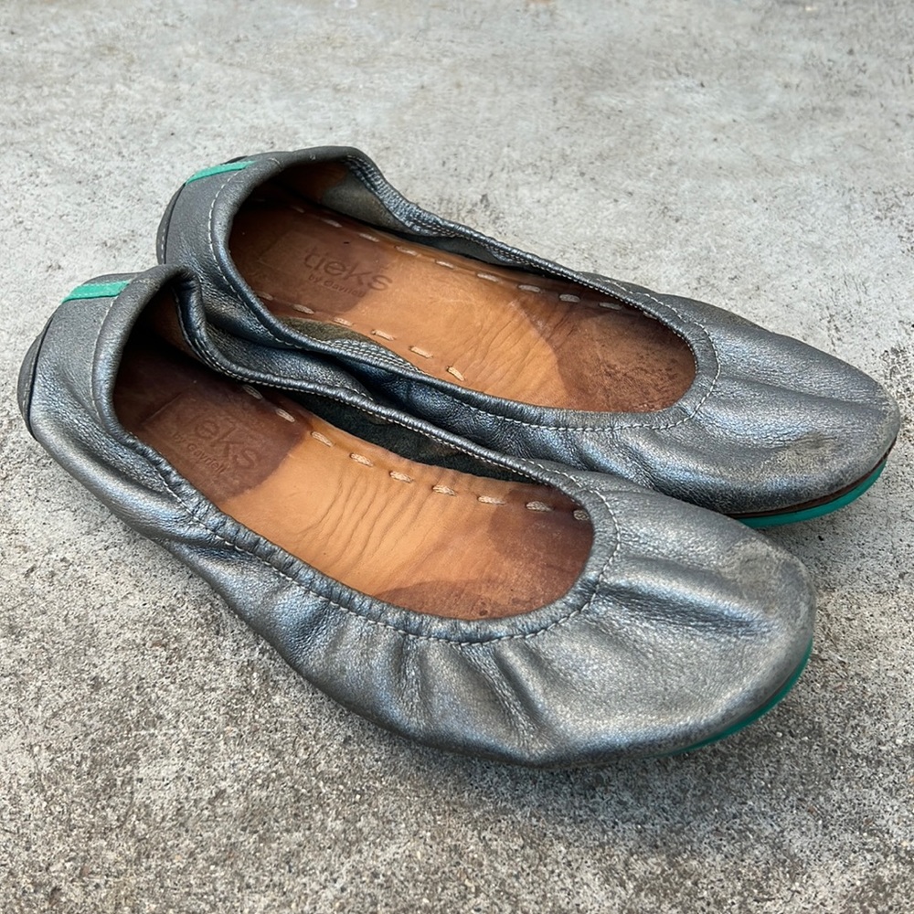 Tieks Size 7 Metallic Silver Flats 👠 Classic Pewter